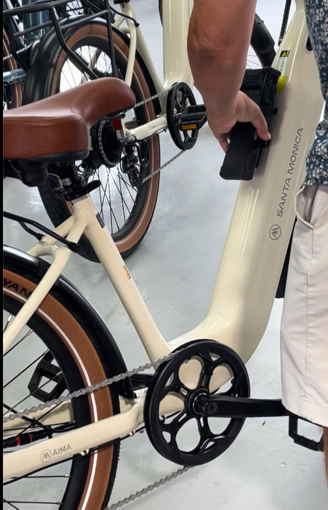 Example of ABUS Lock placements
Planning to pick up your new e-bike/e-moto from our shop location in Newport Beach?
We assemble ABUS Locks onto e-bikes per customer requests at no additional charge.
*Per customer purchase & request, we can assemble an ABUS lock onto an e-bike purchase at no additional charge.
